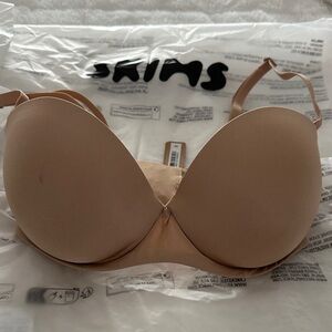 SKIMS Nude push up bra